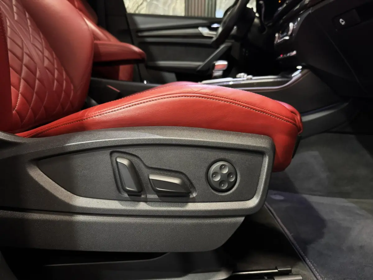 SQ5 3.0 TFSI V6 Quattro|PANO|SFEER|KEYLESS|VIRTUAL|CARBON