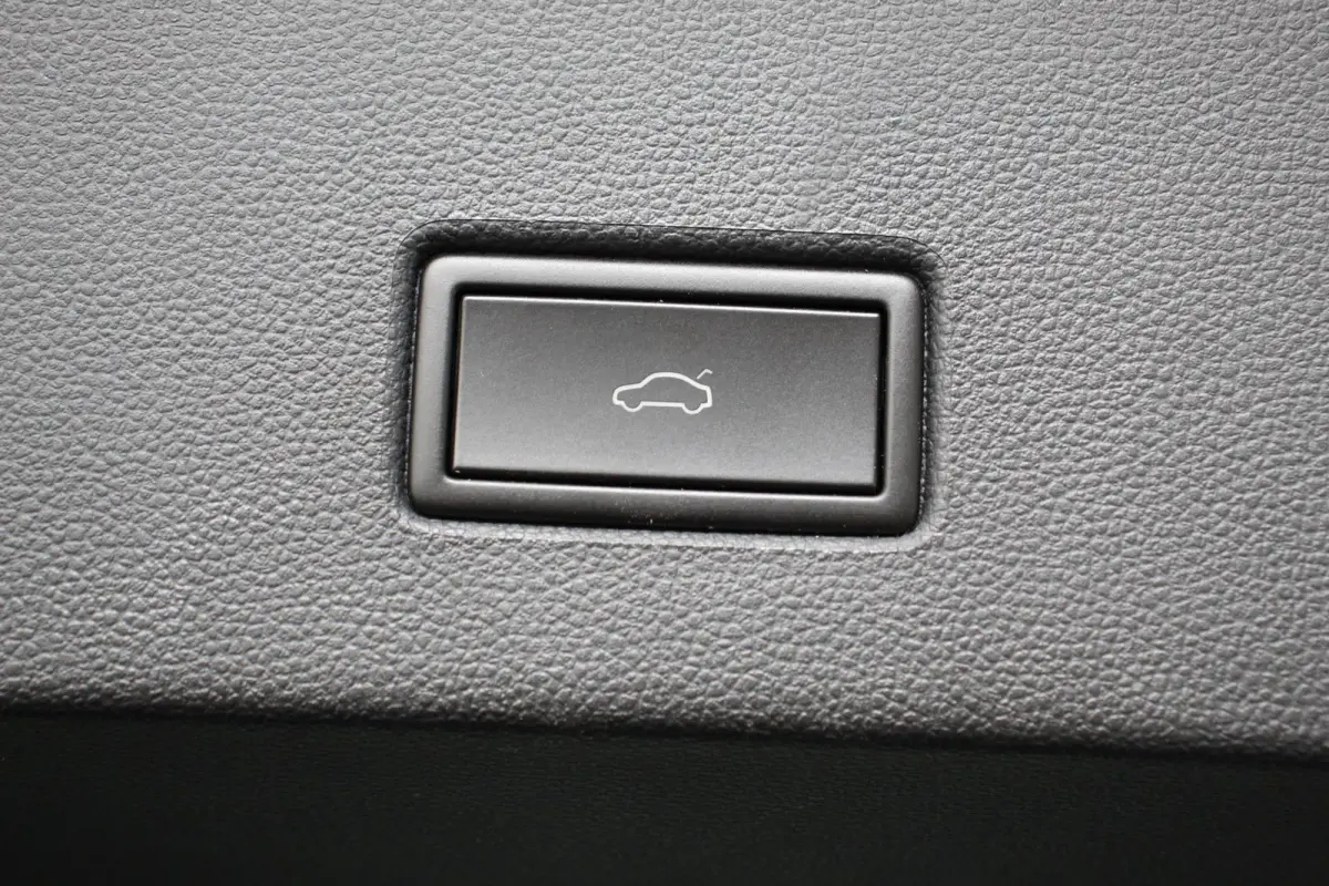 1.5 TSI DSG Style Navigatie Climate Control Adatieve Cruise Control Electrische achterklep Stuurwielverwarming Camera Parkeer Sensoren