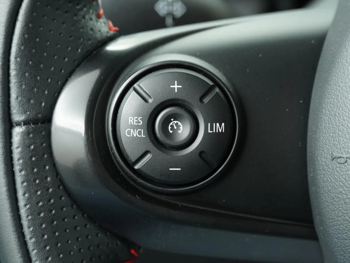 Cooper Chili | JCW-trim | NAVI | CRUISE |