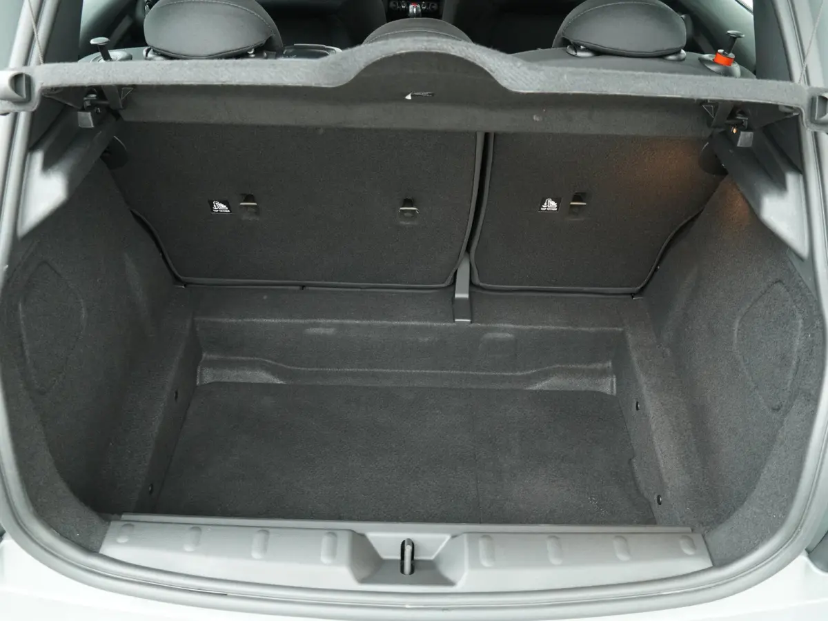Cooper Chili | JCW-trim | NAVI | CRUISE |
