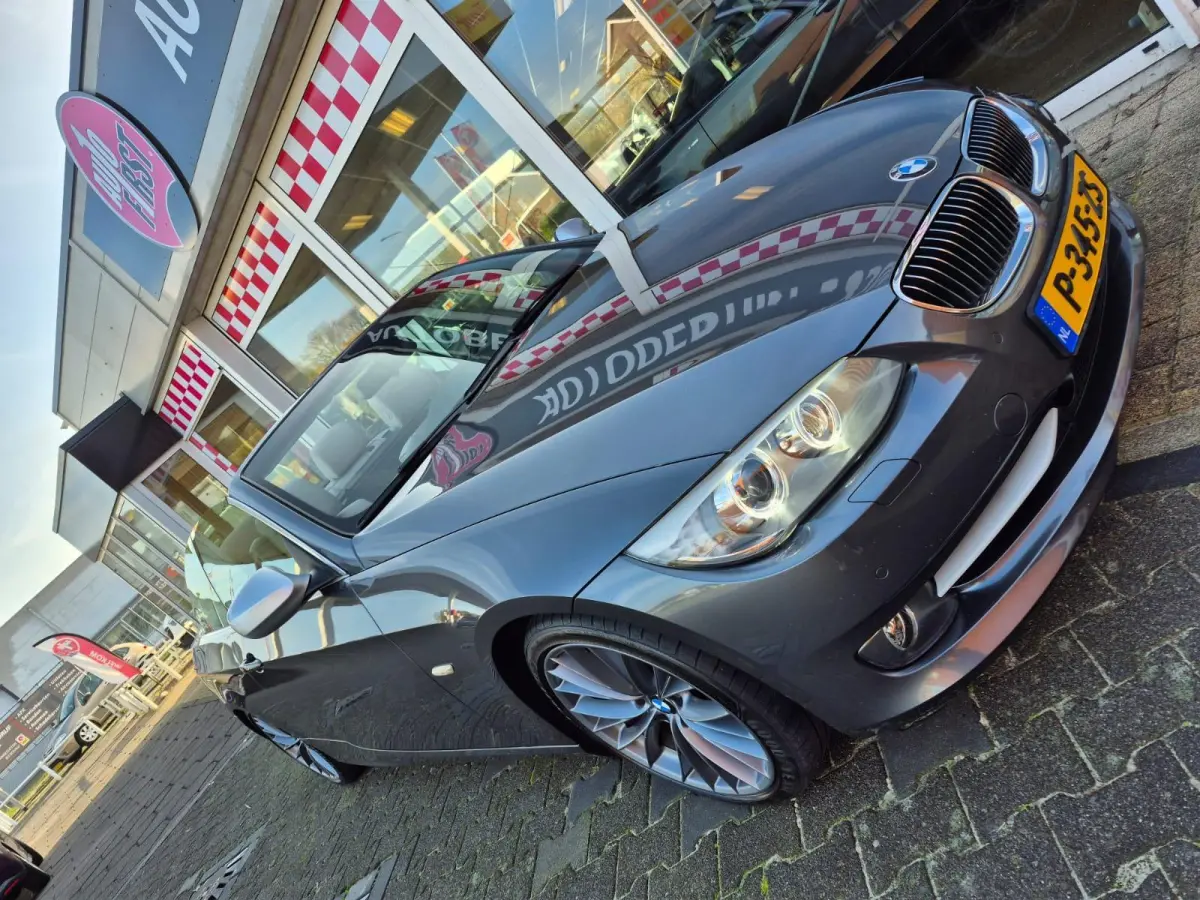 325i Exclusive