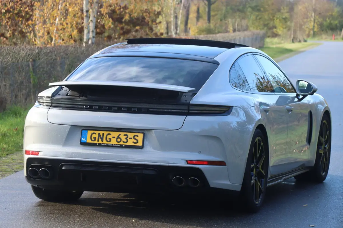 2.9 4 E-Hybrid | Pano | VOL!