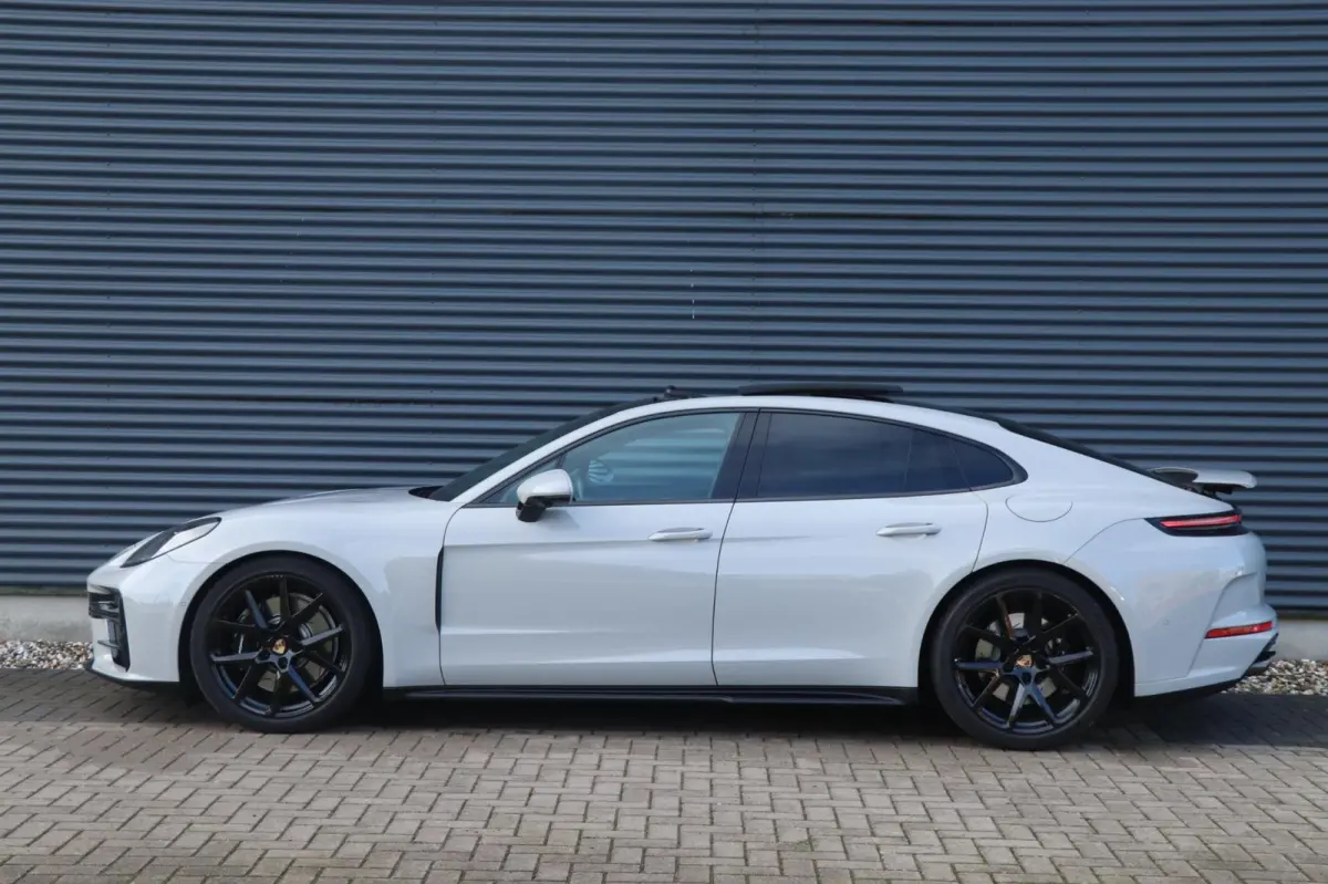 2.9 4 E-Hybrid | Pano | VOL!