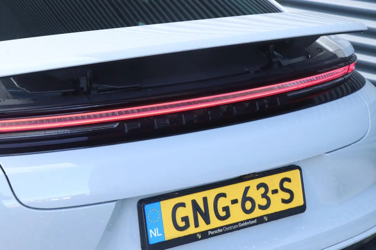 2.9 4 E-Hybrid | Pano | VOL!