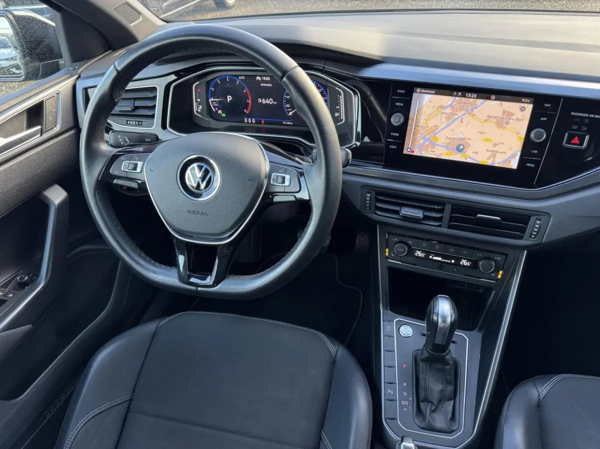 1.0 TSI 110pk R-Line DSG ACC Virtuele CockpitCarPlay Camera Leder LED Stlvw Garantie