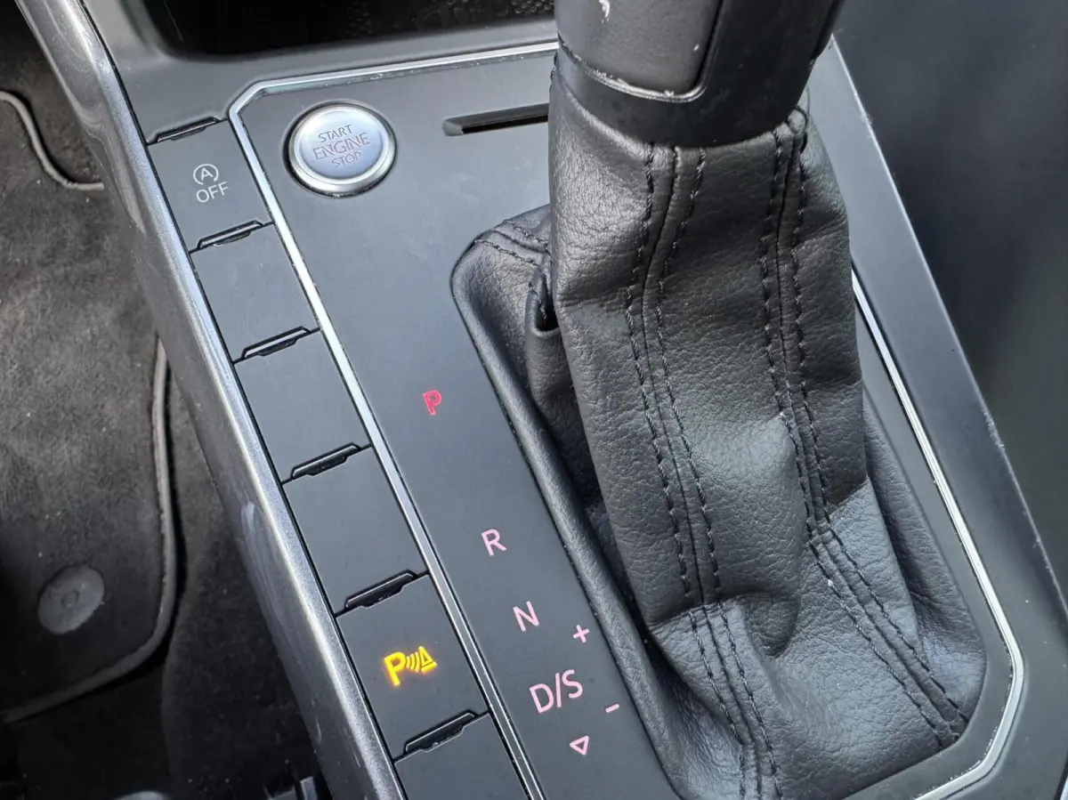 1.0 TSI 110pk R-Line DSG ACC Virtuele CockpitCarPlay Camera Leder LED Stlvw Garantie