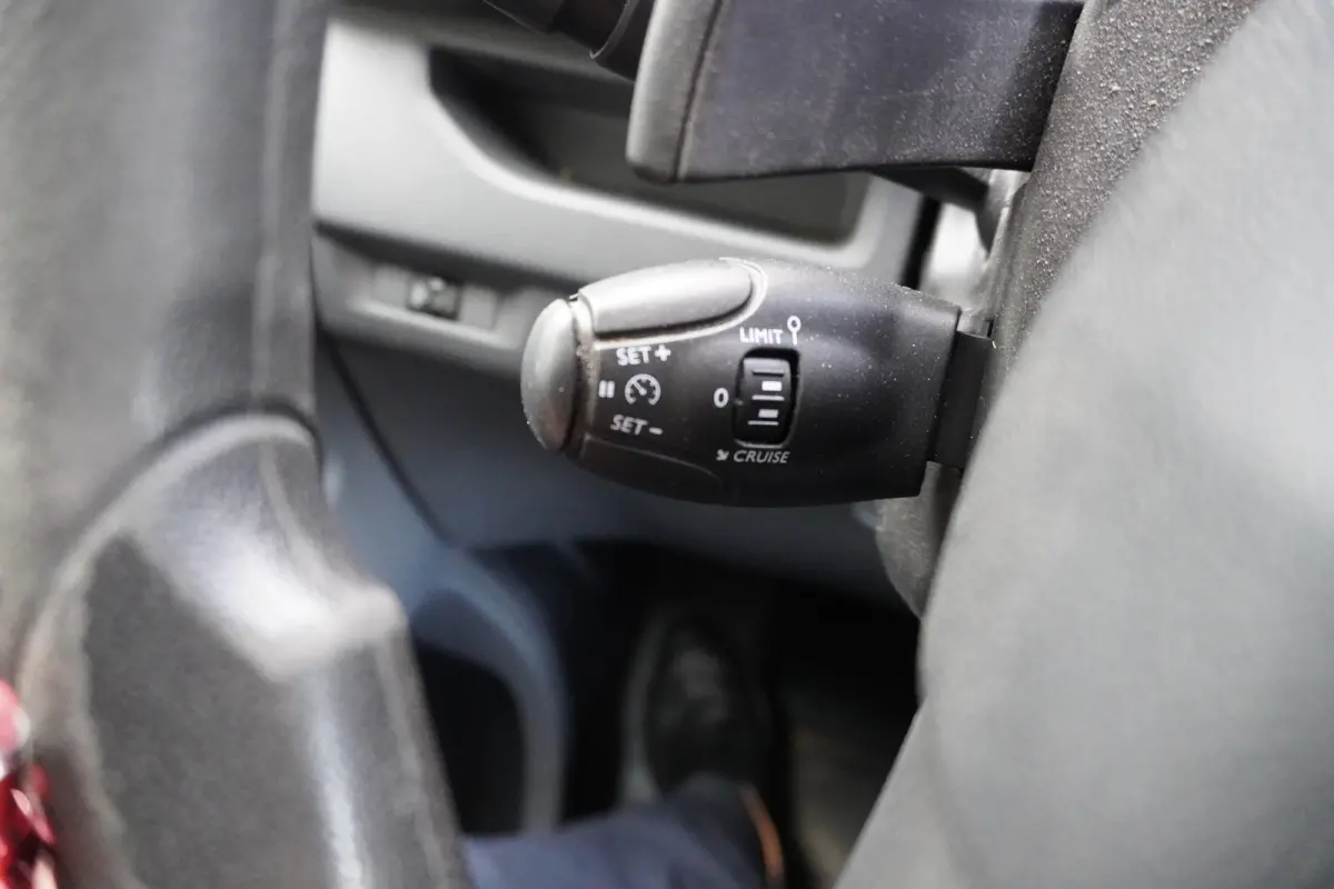 227S 2.0 BlueHDI 180 Premium Pack Automaat Nr. V101 | Airco | Cruise | Navi | Camera