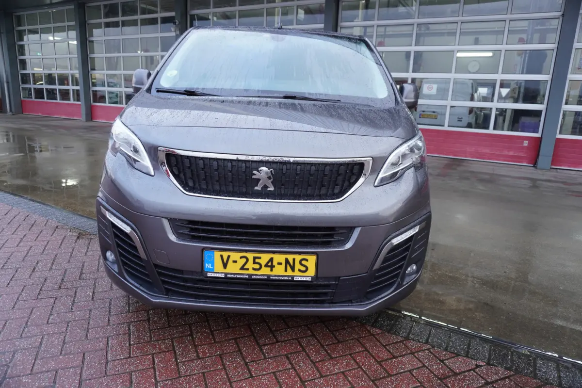 227S 2.0 BlueHDI 180 Premium Pack Automaat Nr. V101 | Airco | Cruise | Navi | Camera