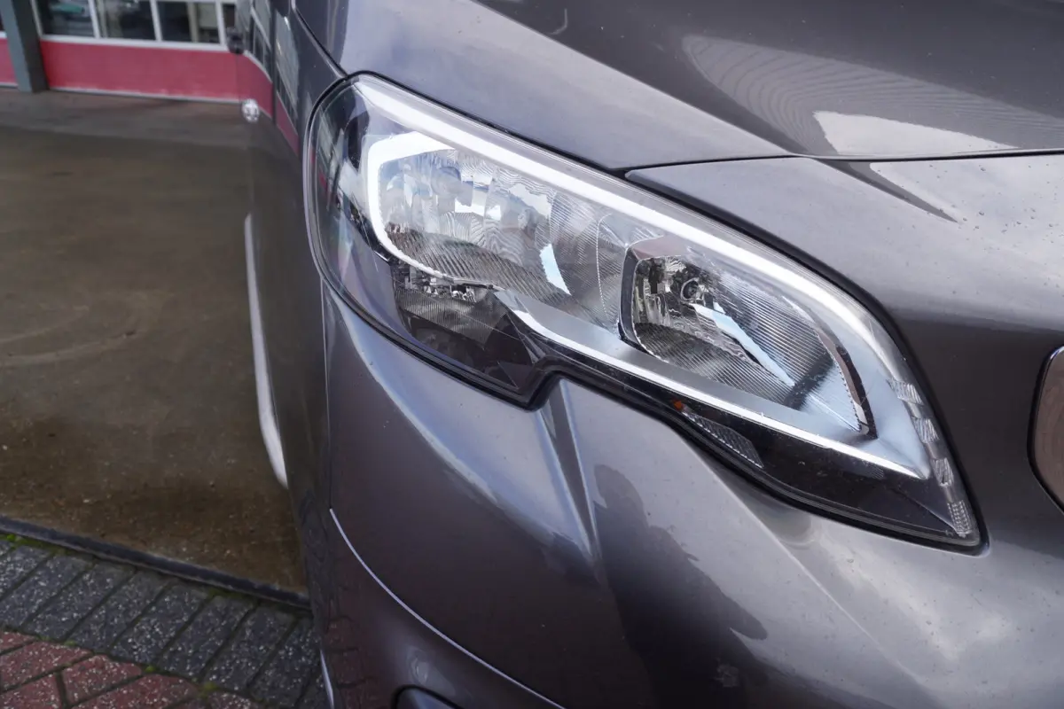 227S 2.0 BlueHDI 180 Premium Pack Automaat Nr. V101 | Airco | Cruise | Navi | Camera