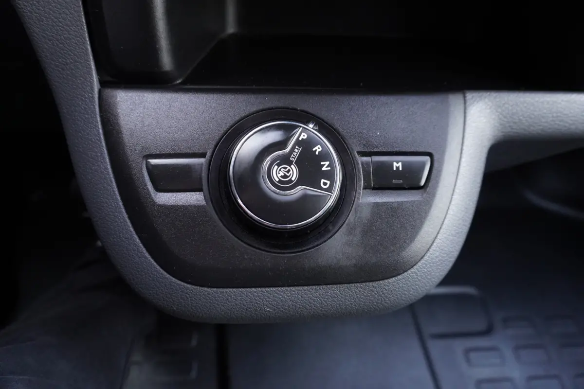 227S 2.0 BlueHDI 180 Premium Pack Automaat Nr. V101 | Airco | Cruise | Navi | Camera