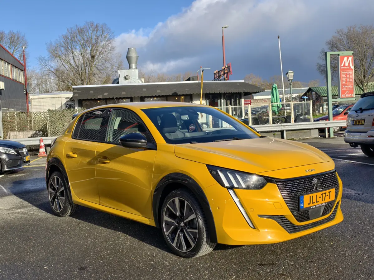1.2 PureTech GT-Line / AUTOMAAT / LAGE KM / FULL OPTION /