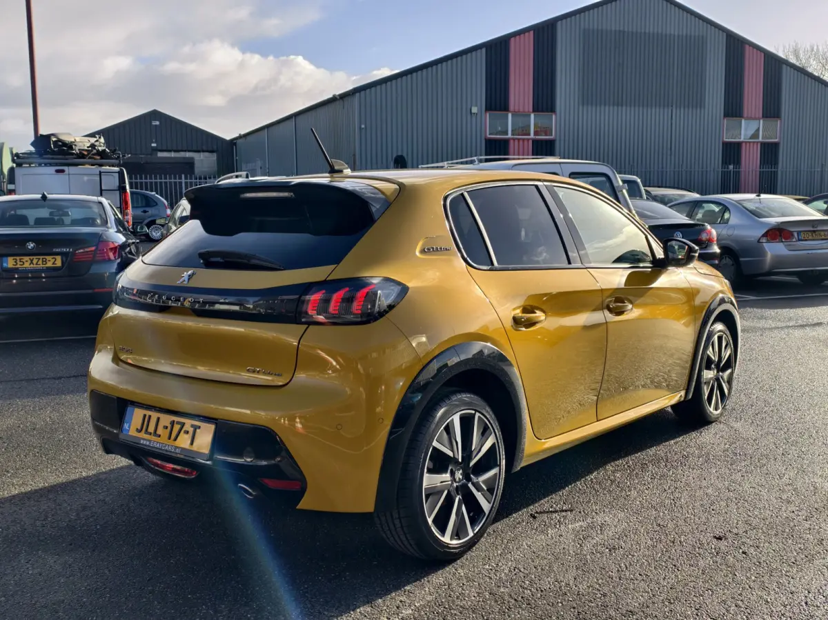 1.2 PureTech GT-Line / AUTOMAAT / LAGE KM / FULL OPTION /