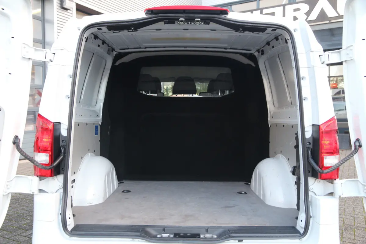 190PK CDI | Aut. | DC | L2H1 | Navi | Cruise | Airco..
