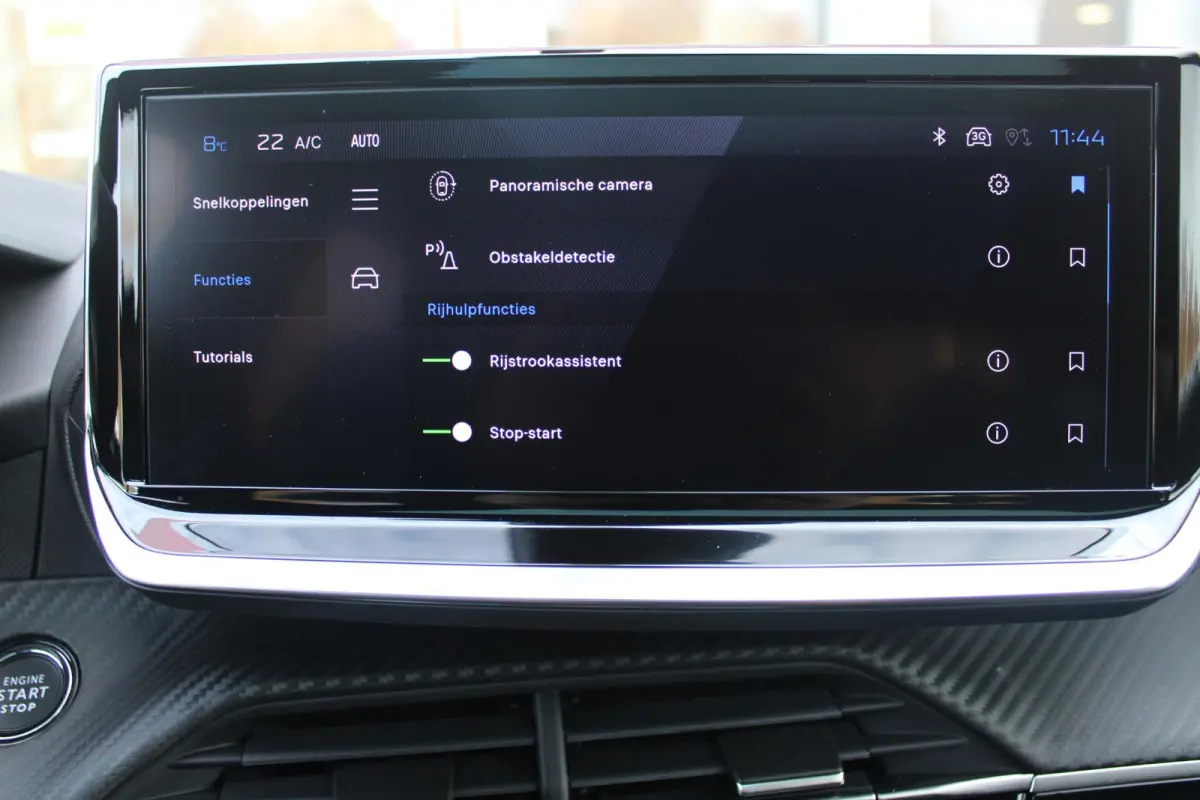 1.2 100PK GT | PANORAMA DAK | KEYLESS ENTRY/START | DRAADLOZE APPLE CARPLAY/ANDROID AUTO | CAMERA VOOR + ACHTER | DRAADLOZE TELEFOONLADER | 17" LICHTEMTALEN VELGEN | FULL LED KOPLAMPEN | DOD