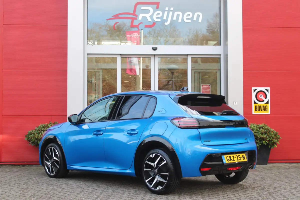 1.2 100PK GT | PANORAMA DAK | KEYLESS ENTRY/START | DRAADLOZE APPLE CARPLAY/ANDROID AUTO | CAMERA VOOR + ACHTER | DRAADLOZE TELEFOONLADER | 17" LICHTEMTALEN VELGEN | FULL LED KOPLAMPEN | DOD