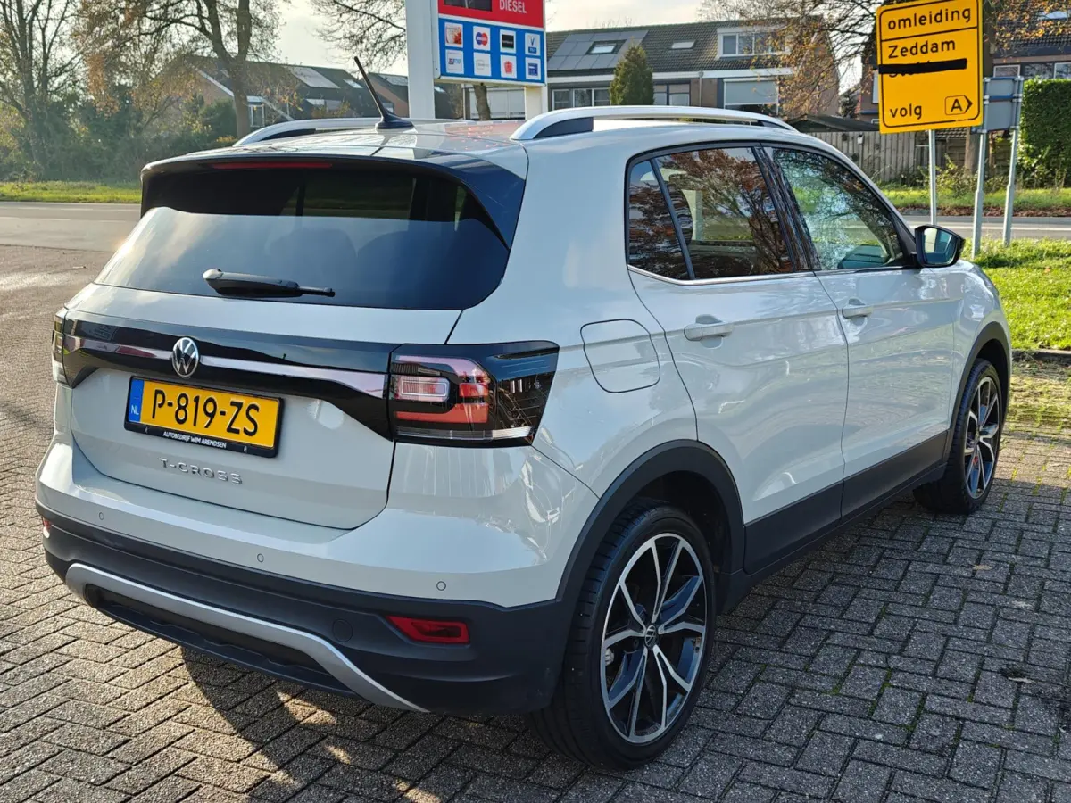 1.0 TSI Style | Org. NL | LED verlichting | Carplay | Navigatie | Dealer onderhouden