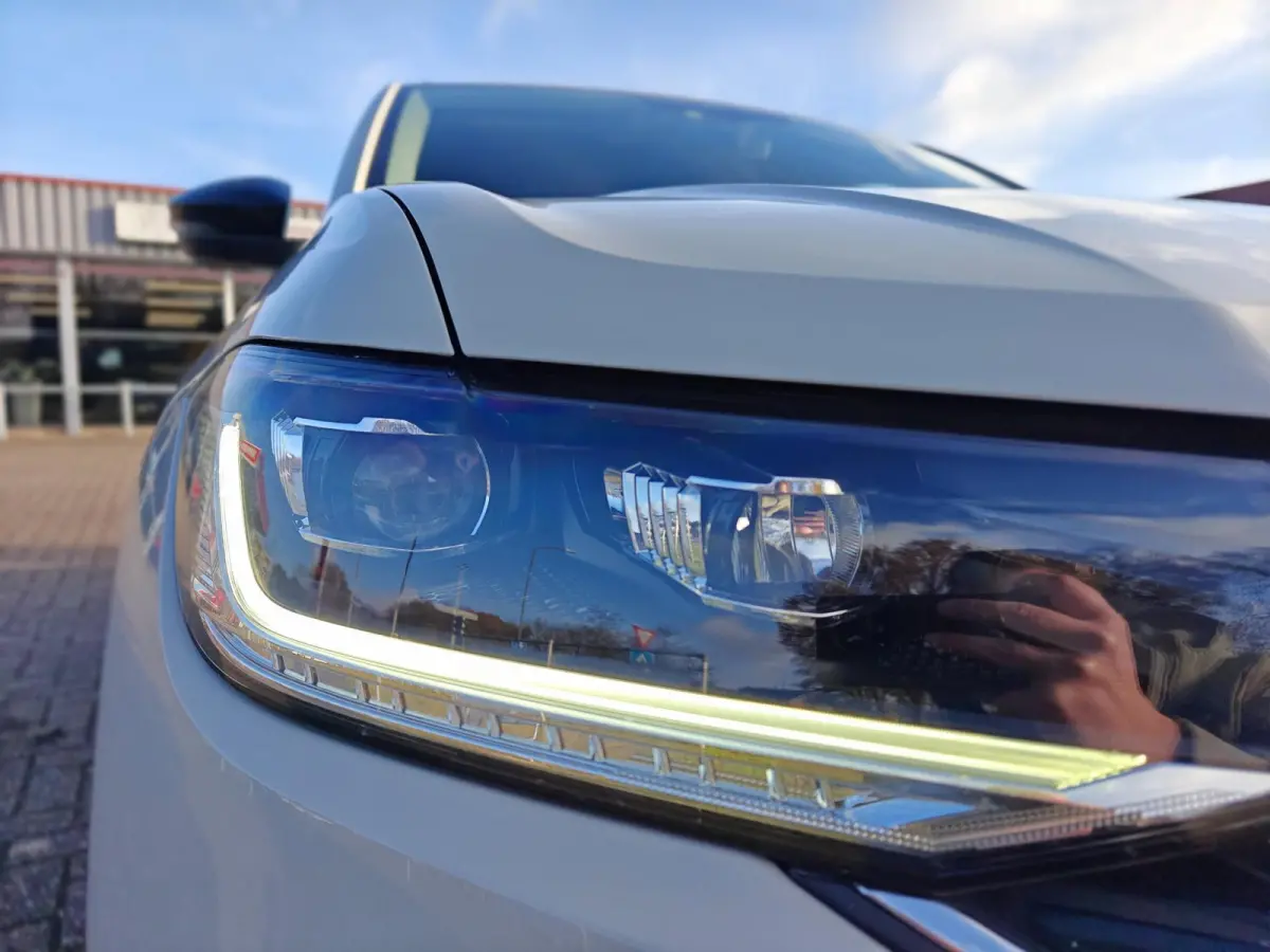 1.0 TSI Style | Org. NL | LED verlichting | Carplay | Navigatie | Dealer onderhouden