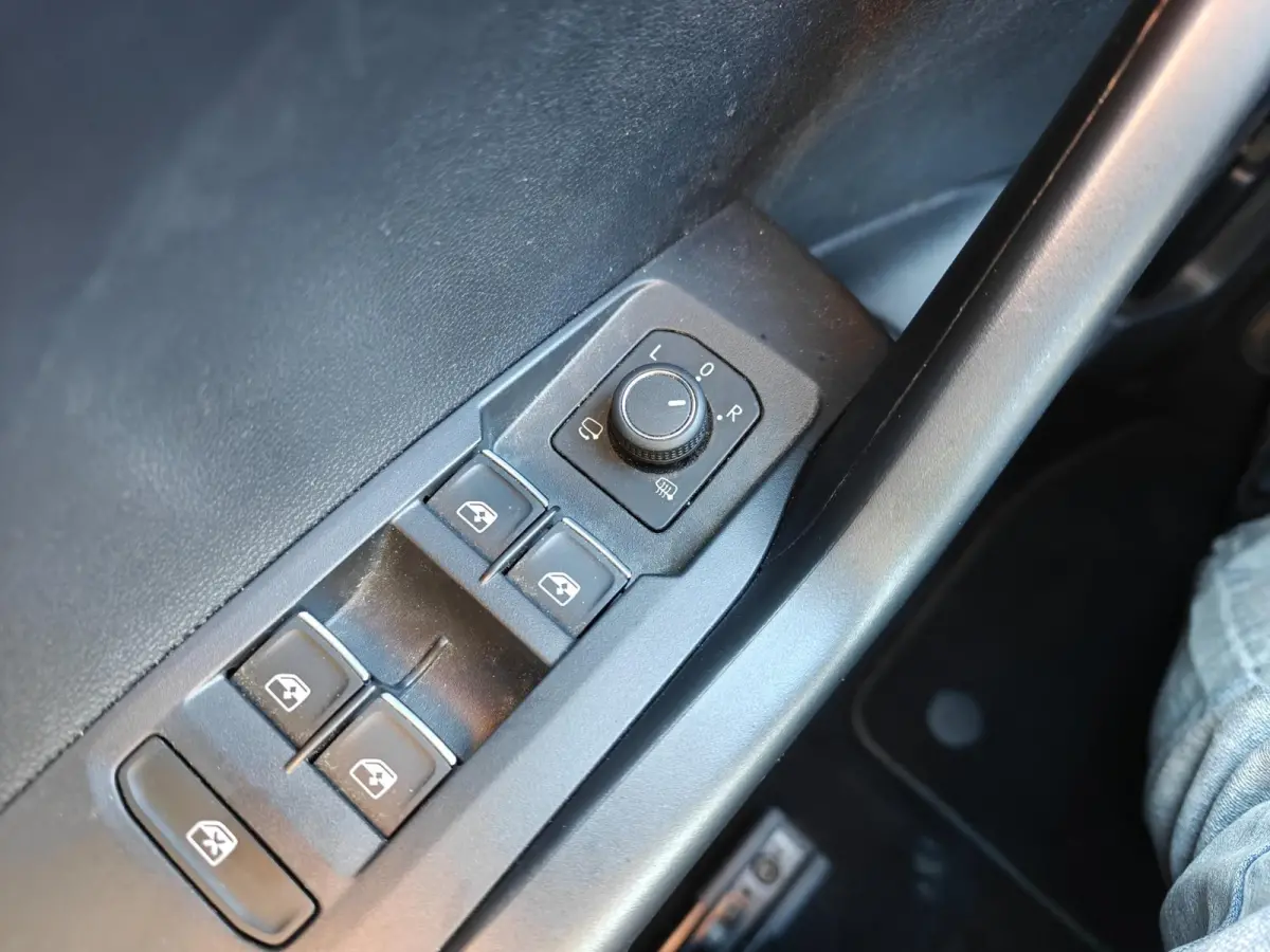 1.0 TSI Style | Org. NL | LED verlichting | Carplay | Navigatie | Dealer onderhouden