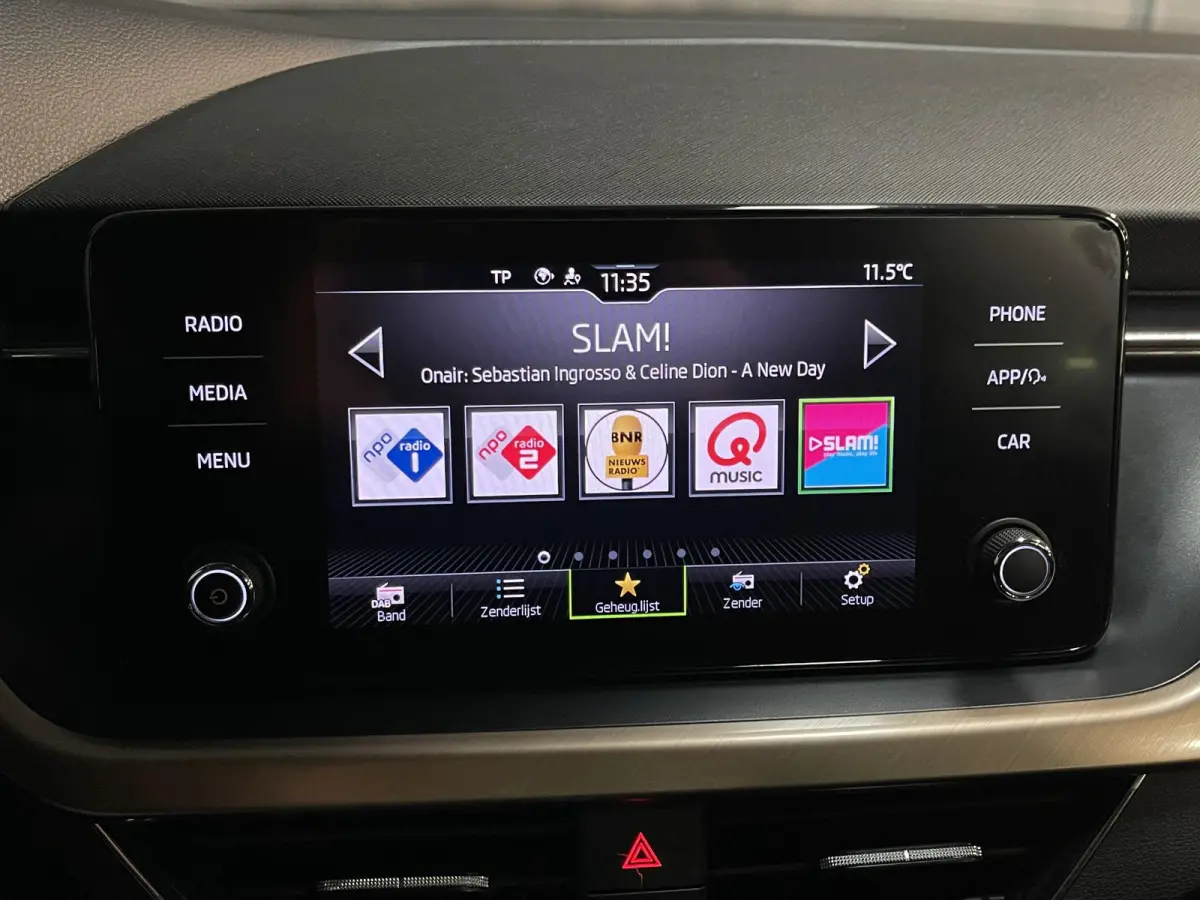1.0 TSI Business Edition 16"/ Stoel + stuurverwarming/Keyless/Camera/Apple Carplay & Android Auto/PDC v+a/Climate