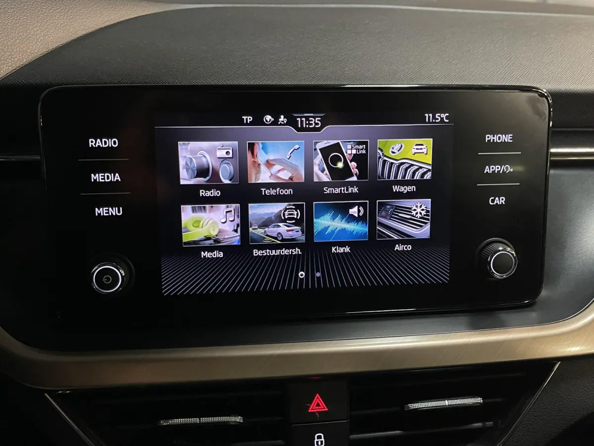 1.0 TSI Business Edition 16"/ Stoel + stuurverwarming/Keyless/Camera/Apple Carplay & Android Auto/PDC v+a/Climate