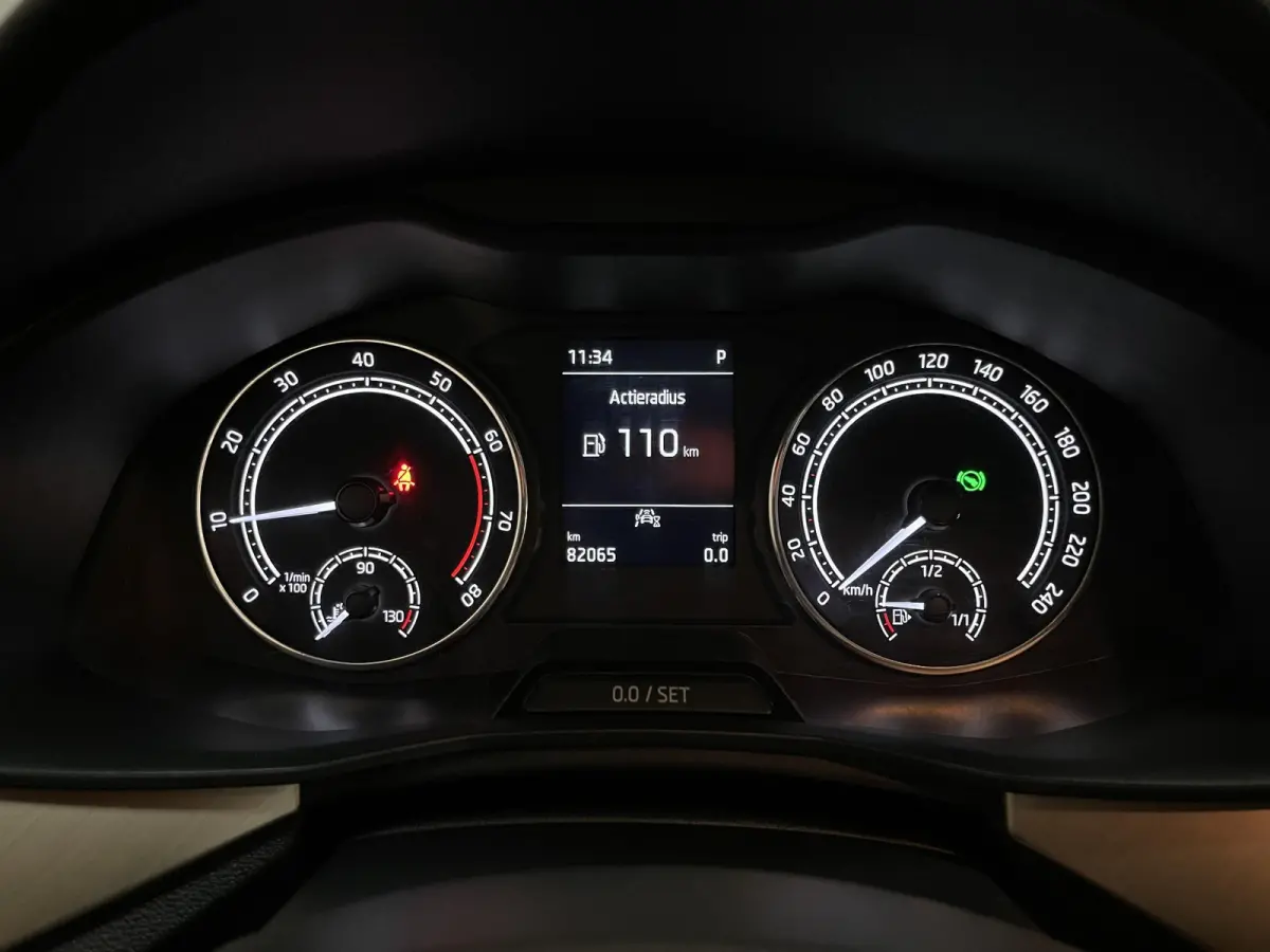 1.0 TSI Business Edition 16"/ Stoel + stuurverwarming/Keyless/Camera/Apple Carplay & Android Auto/PDC v+a/Climate