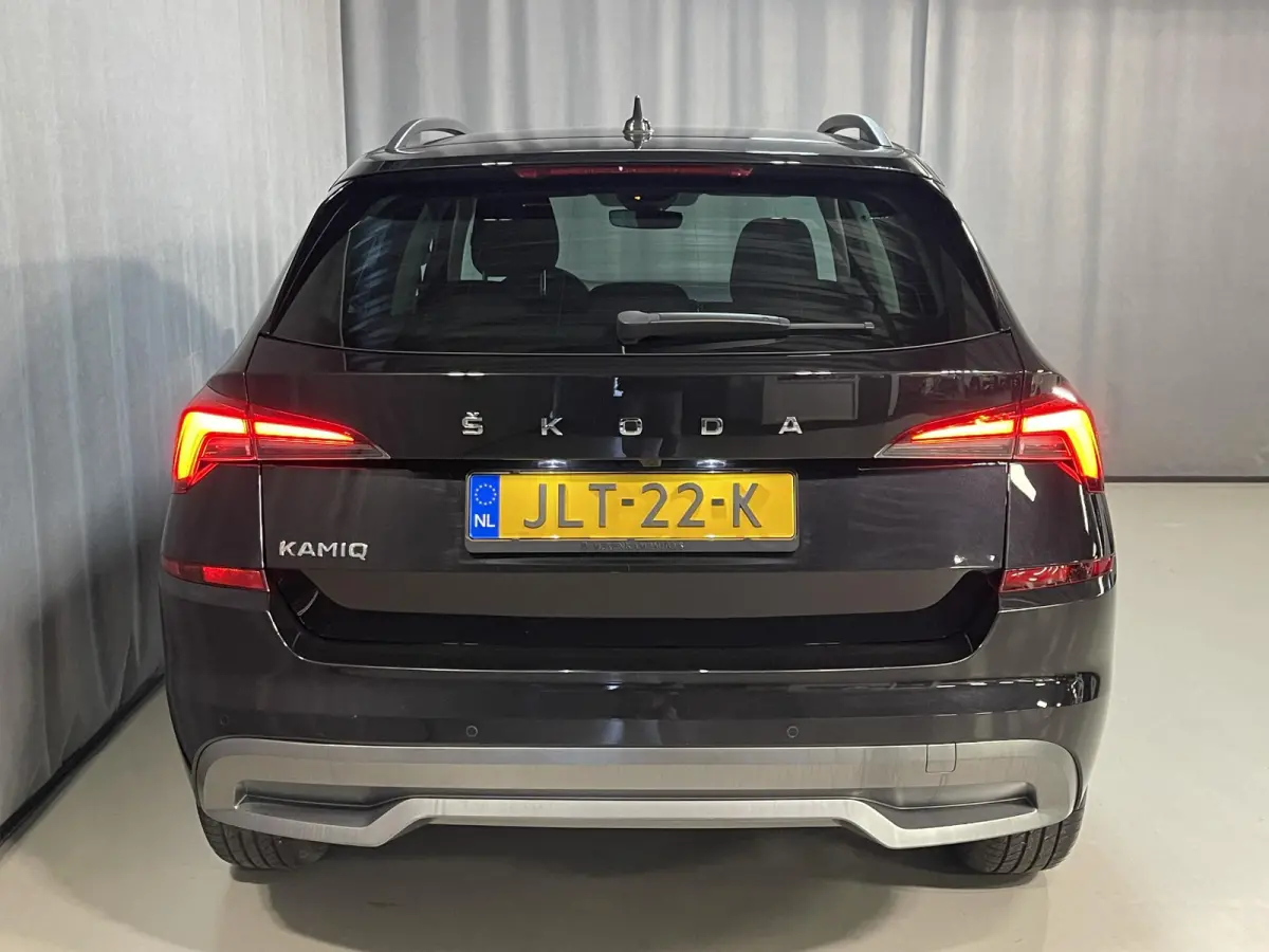 1.0 TSI Business Edition 16"/ Stoel + stuurverwarming/Keyless/Camera/Apple Carplay & Android Auto/PDC v+a/Climate