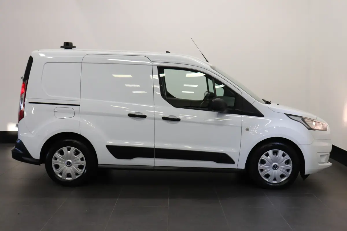 1.5 EcoBlue EURO 6 - Airco - Navi - Trekhaak - €9.900,- Excl.