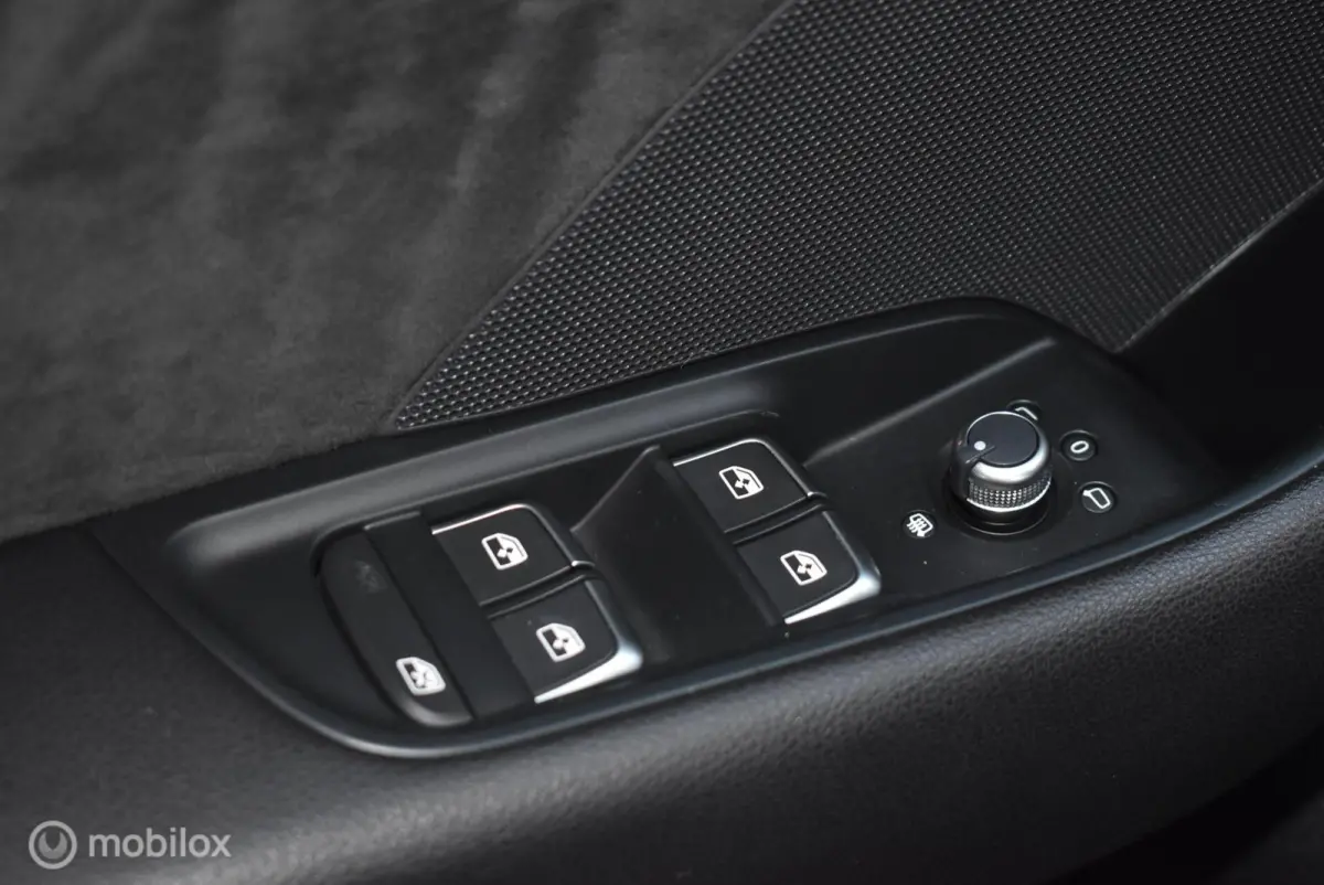 2.0 TFSI quattro S-Line Pano Virtual Leder/Alcantara Stoelverwarming 18" LMV Zeer mooi!