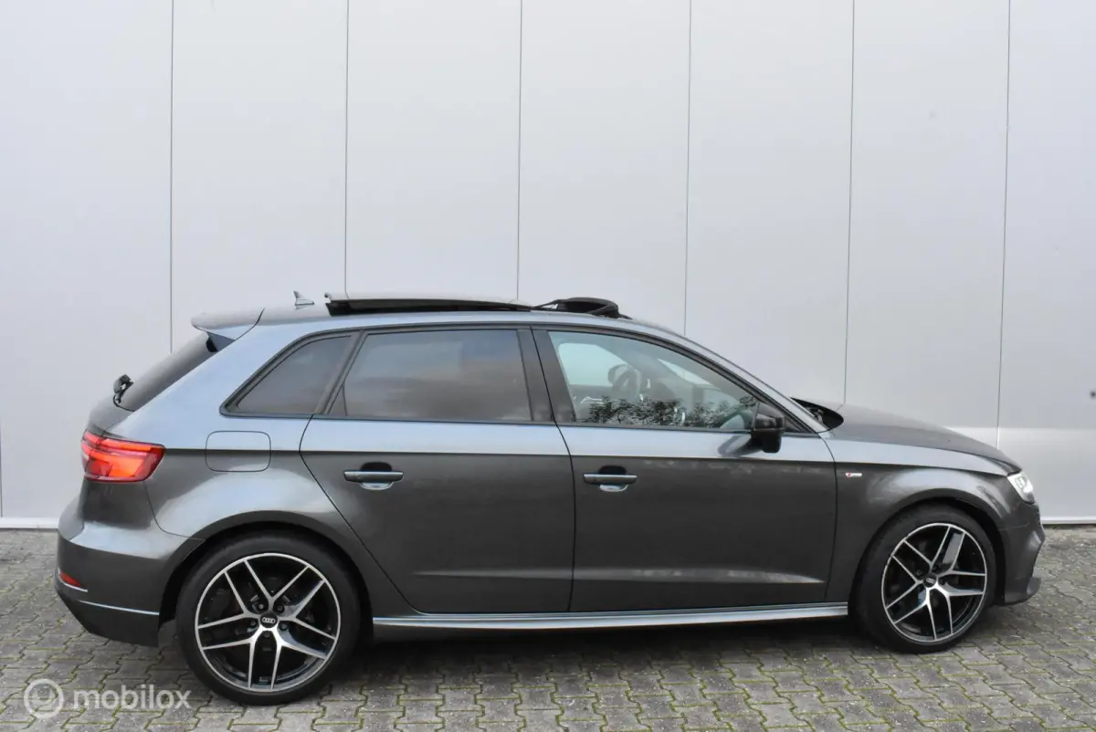 2.0 TFSI quattro S-Line Pano Virtual Leder/Alcantara Stoelverwarming 18" LMV Zeer mooi!