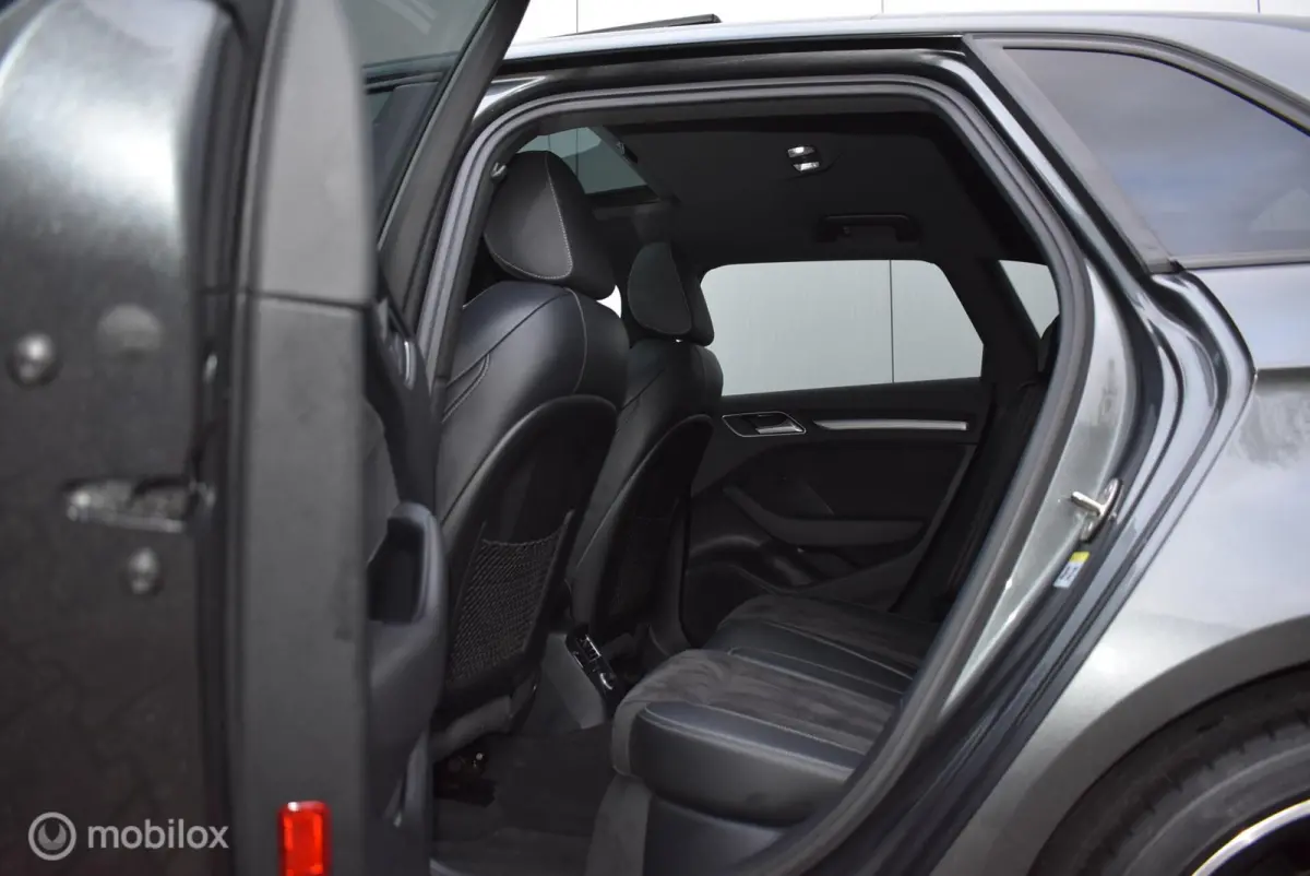 2.0 TFSI quattro S-Line Pano Virtual Leder/Alcantara Stoelverwarming 18" LMV Zeer mooi!