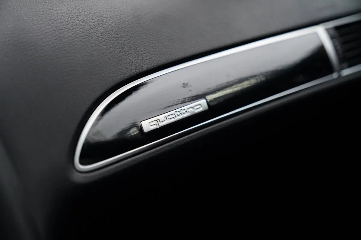 5.0 TFSI RS 6 | 100% onderhouden | Youngtimer | Sport uitlaat | TOP conditie | Cruise control | Luxe Leder |