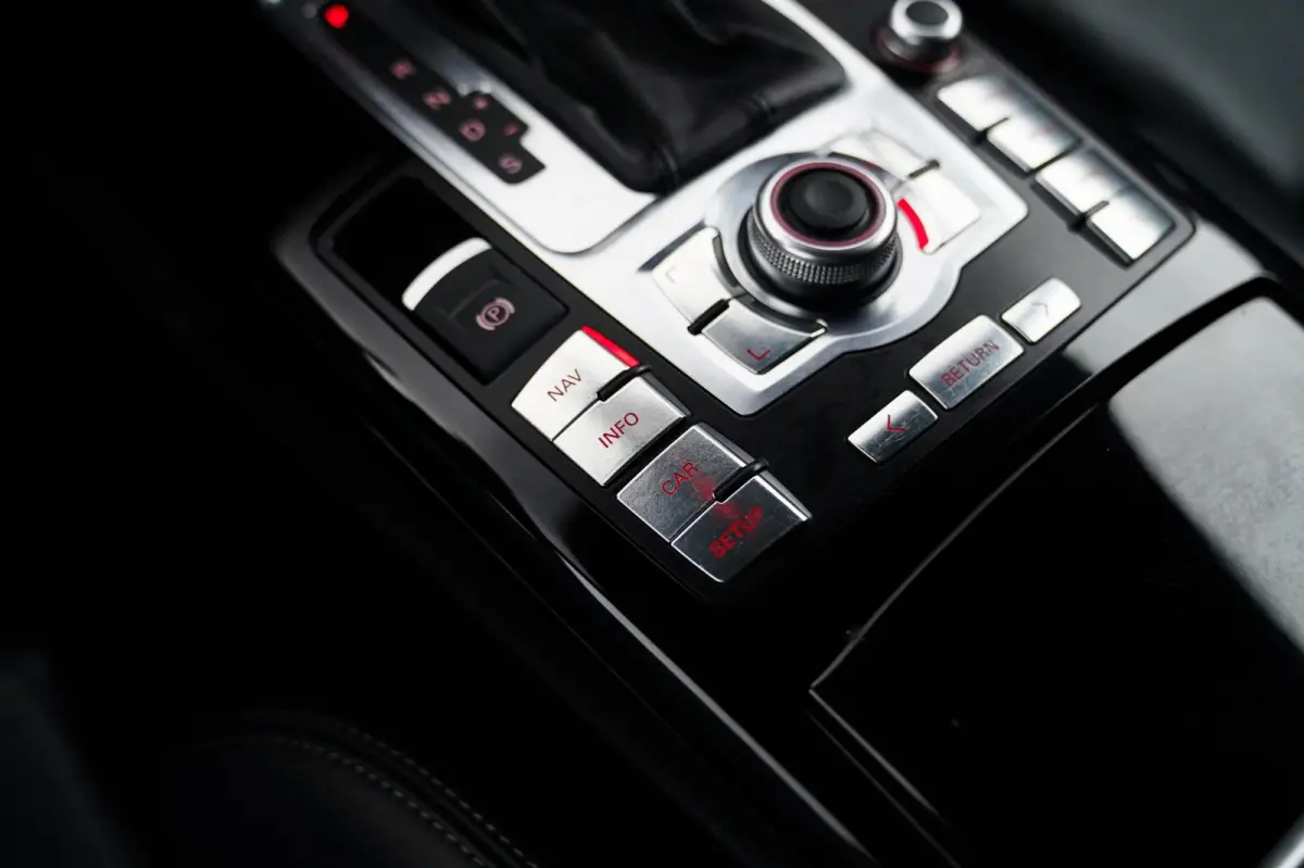 5.0 TFSI RS 6 | 100% onderhouden | Youngtimer | Sport uitlaat | TOP conditie | Cruise control | Luxe Leder |
