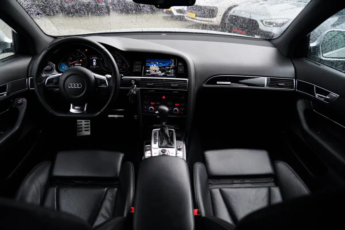 5.0 TFSI RS 6 | 100% onderhouden | Youngtimer | Sport uitlaat | TOP conditie | Cruise control | Luxe Leder |