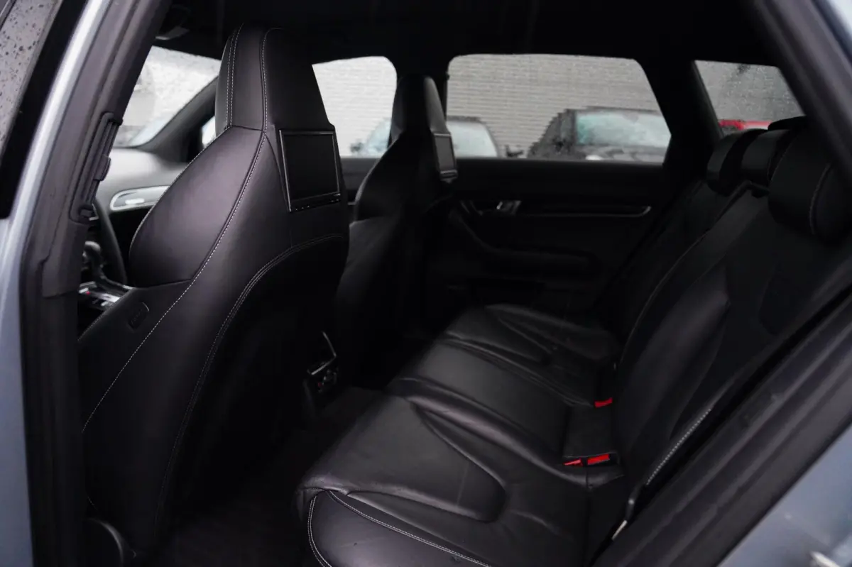 5.0 TFSI RS 6 | 100% onderhouden | Youngtimer | Sport uitlaat | TOP conditie | Cruise control | Luxe Leder |