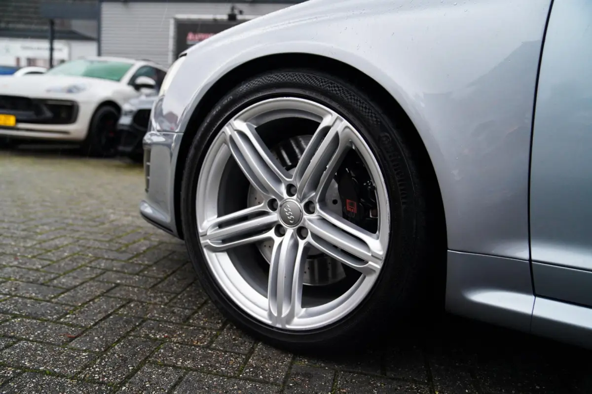 5.0 TFSI RS 6 | 100% onderhouden | Youngtimer | Sport uitlaat | TOP conditie | Cruise control | Luxe Leder |