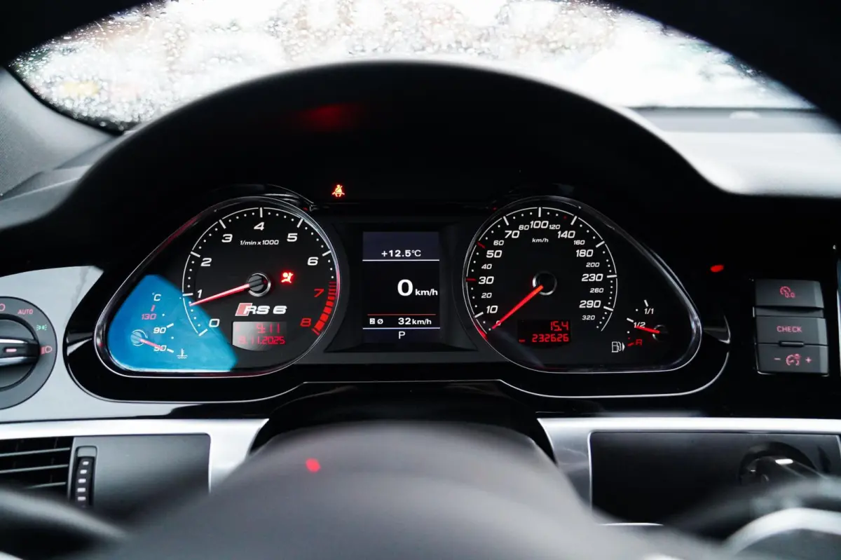 5.0 TFSI RS 6 | 100% onderhouden | Youngtimer | Sport uitlaat | TOP conditie | Cruise control | Luxe Leder |