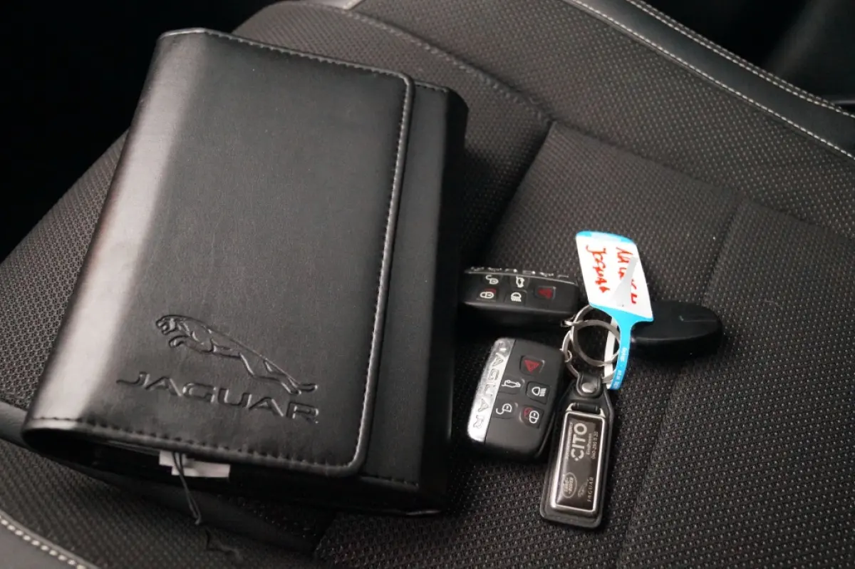 2.0d 180pk Automaat AWD R-Sport Business Pack