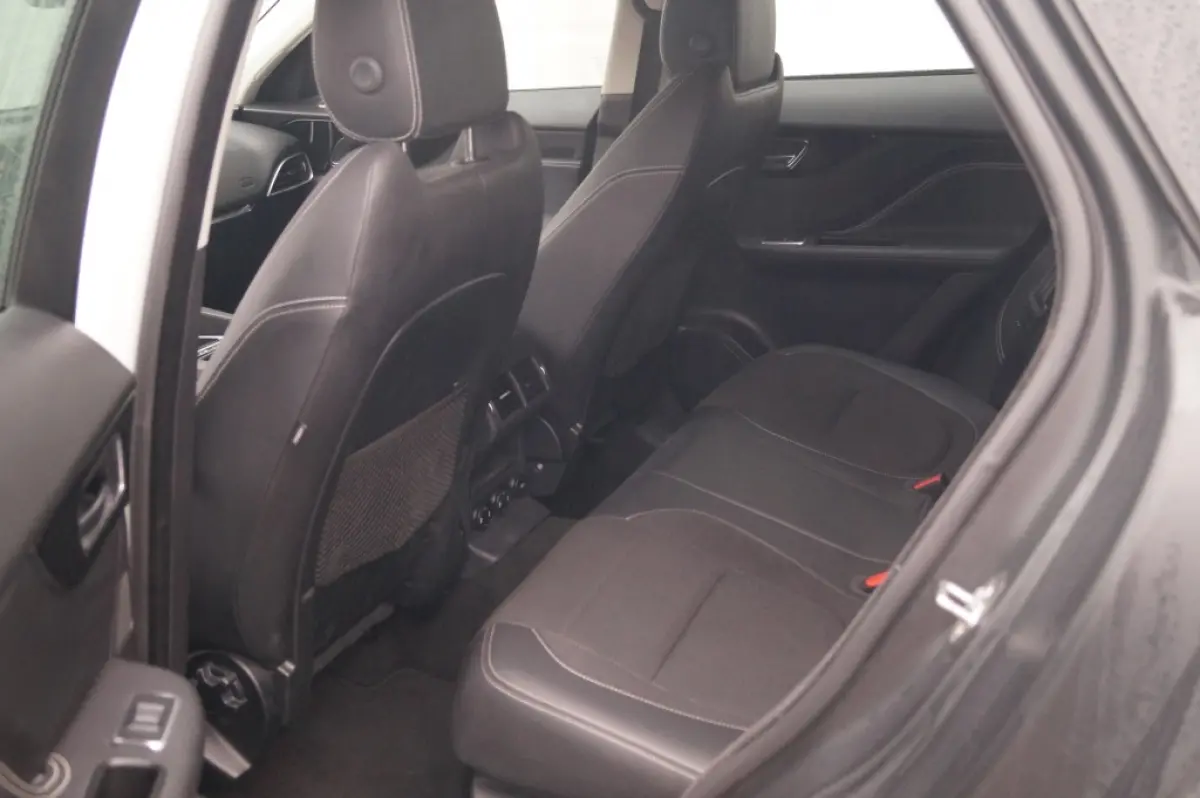 2.0d 180pk Automaat AWD R-Sport Business Pack