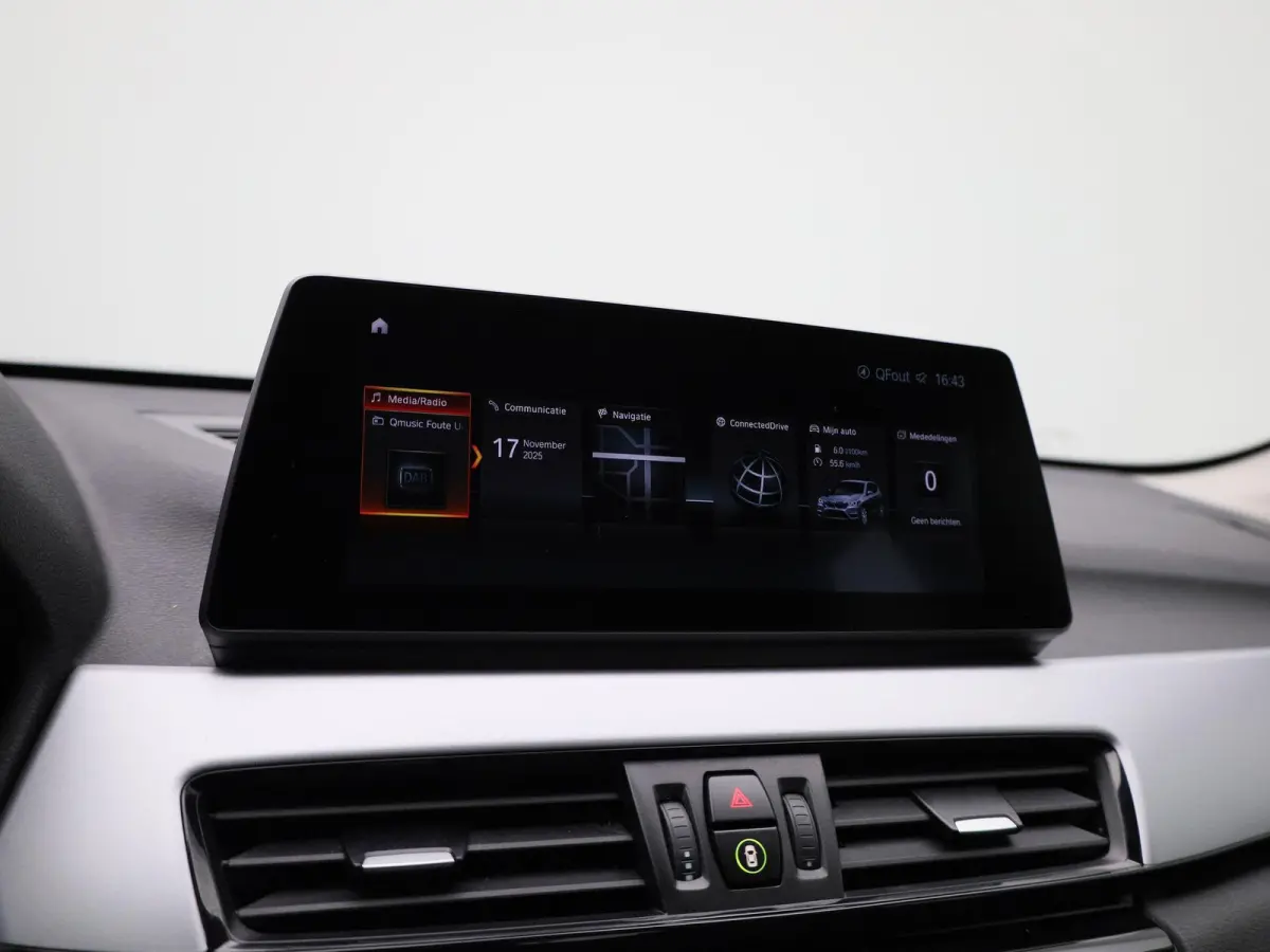 xDrive25e Executive | Automaat | Camera | Navigatie | Climate Control |