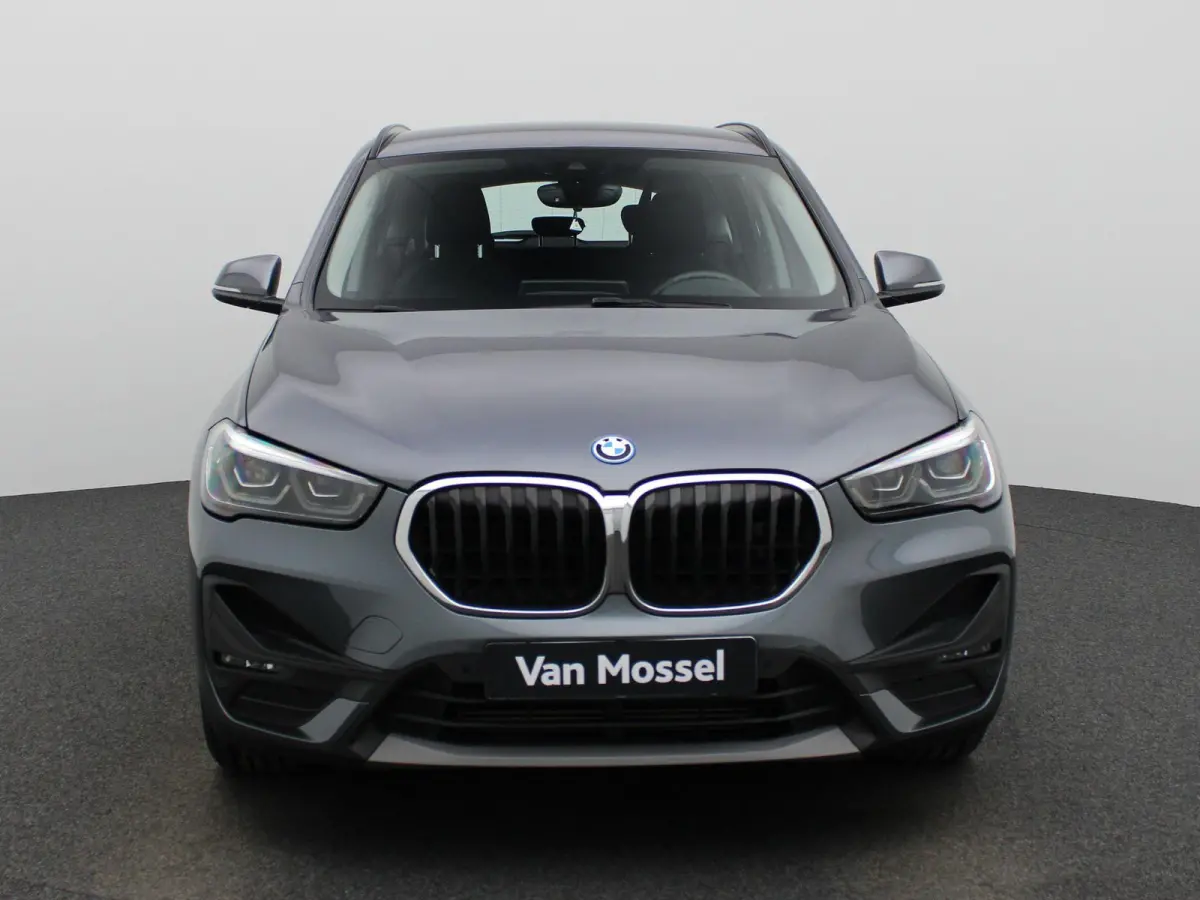 xDrive25e Executive | Automaat | Camera | Navigatie | Climate Control |