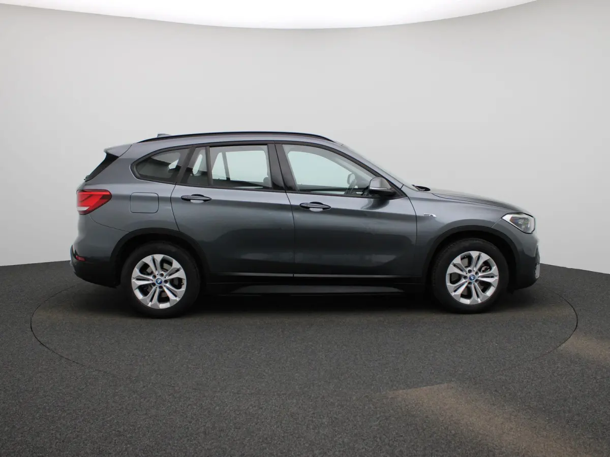 xDrive25e Executive | Automaat | Camera | Navigatie | Climate Control |