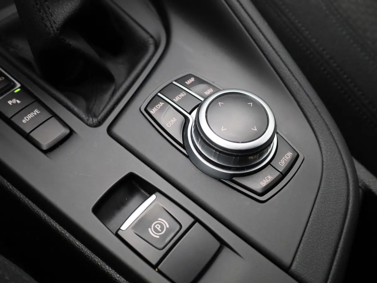 xDrive25e Executive | Automaat | Camera | Navigatie | Climate Control |