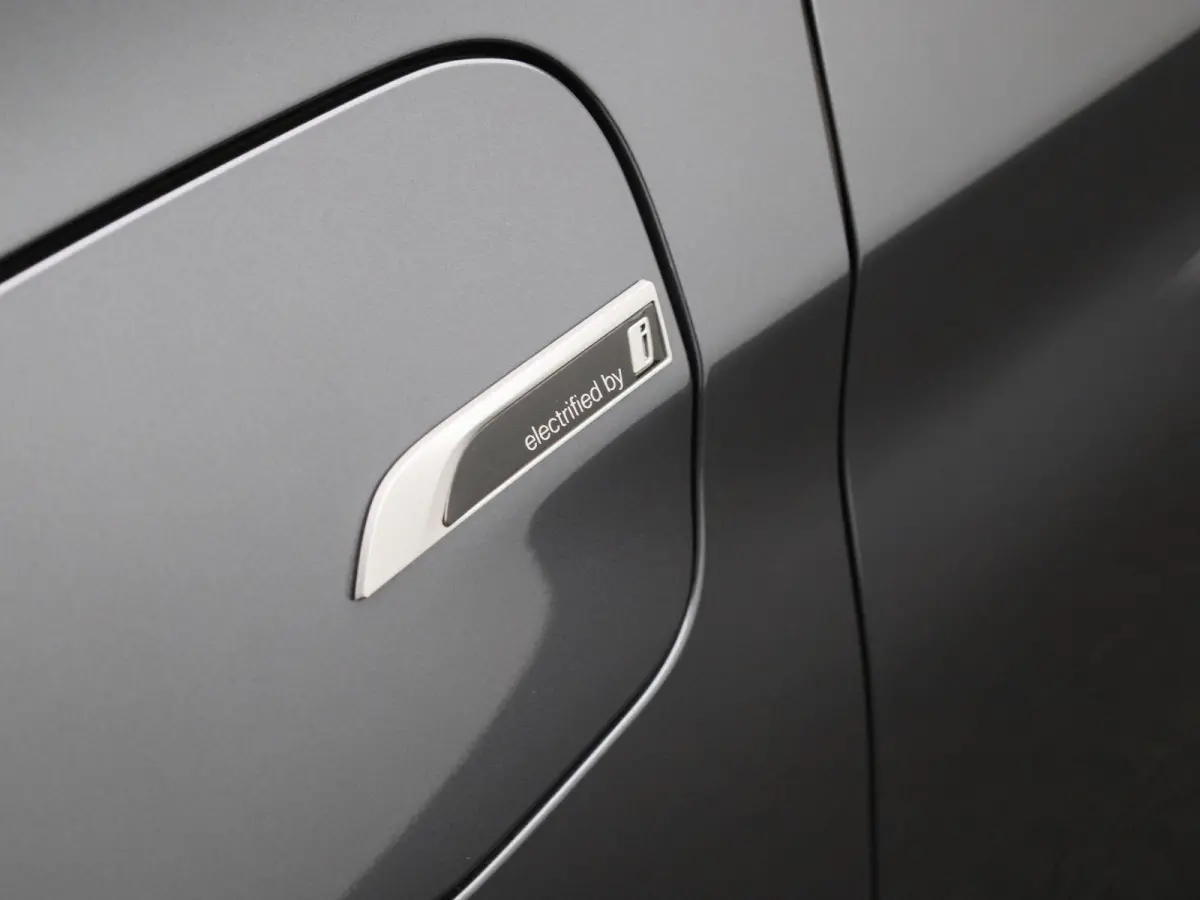 xDrive25e Executive | Automaat | Camera | Navigatie | Climate Control |