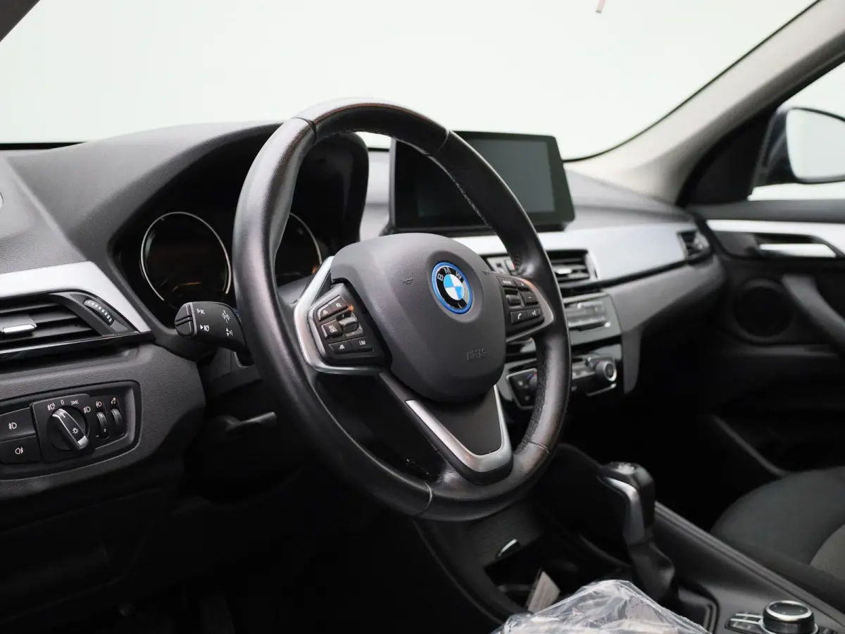 xDrive25e Executive | Automaat | Camera | Navigatie | Climate Control |