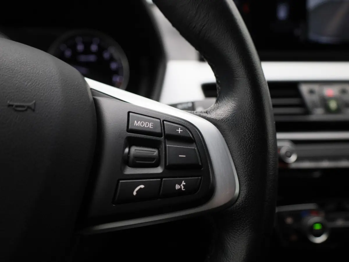 xDrive25e Executive | Automaat | Camera | Navigatie | Climate Control |