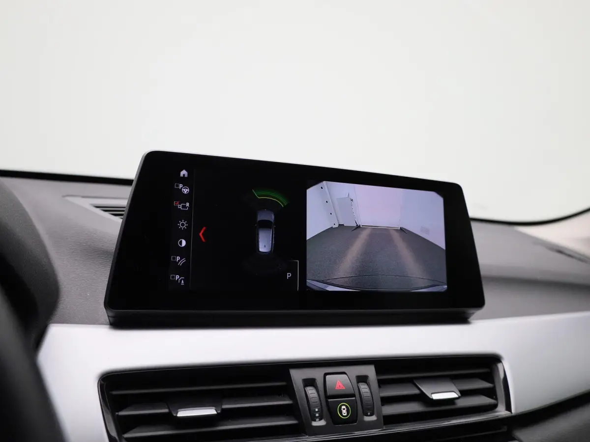 xDrive25e Executive | Automaat | Camera | Navigatie | Climate Control |