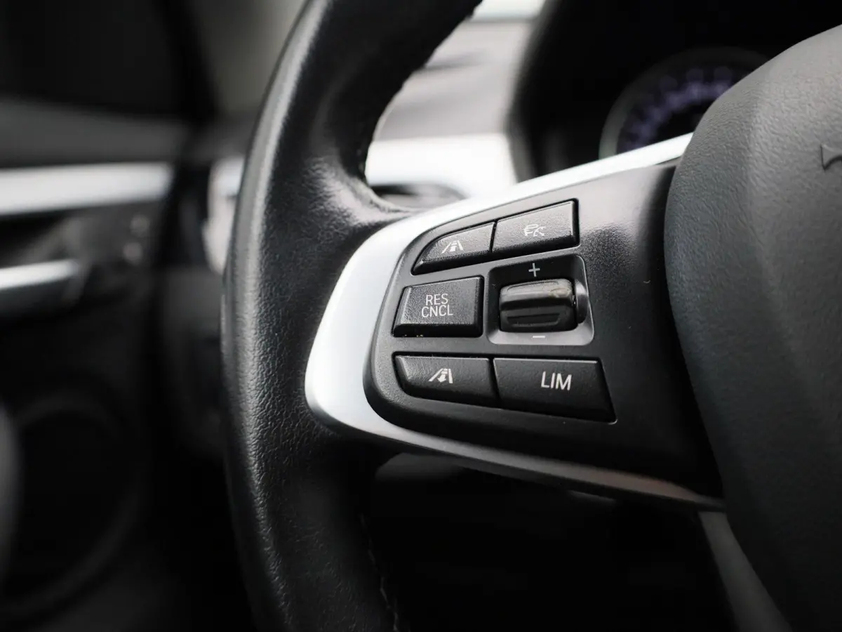 xDrive25e Executive | Automaat | Camera | Navigatie | Climate Control |