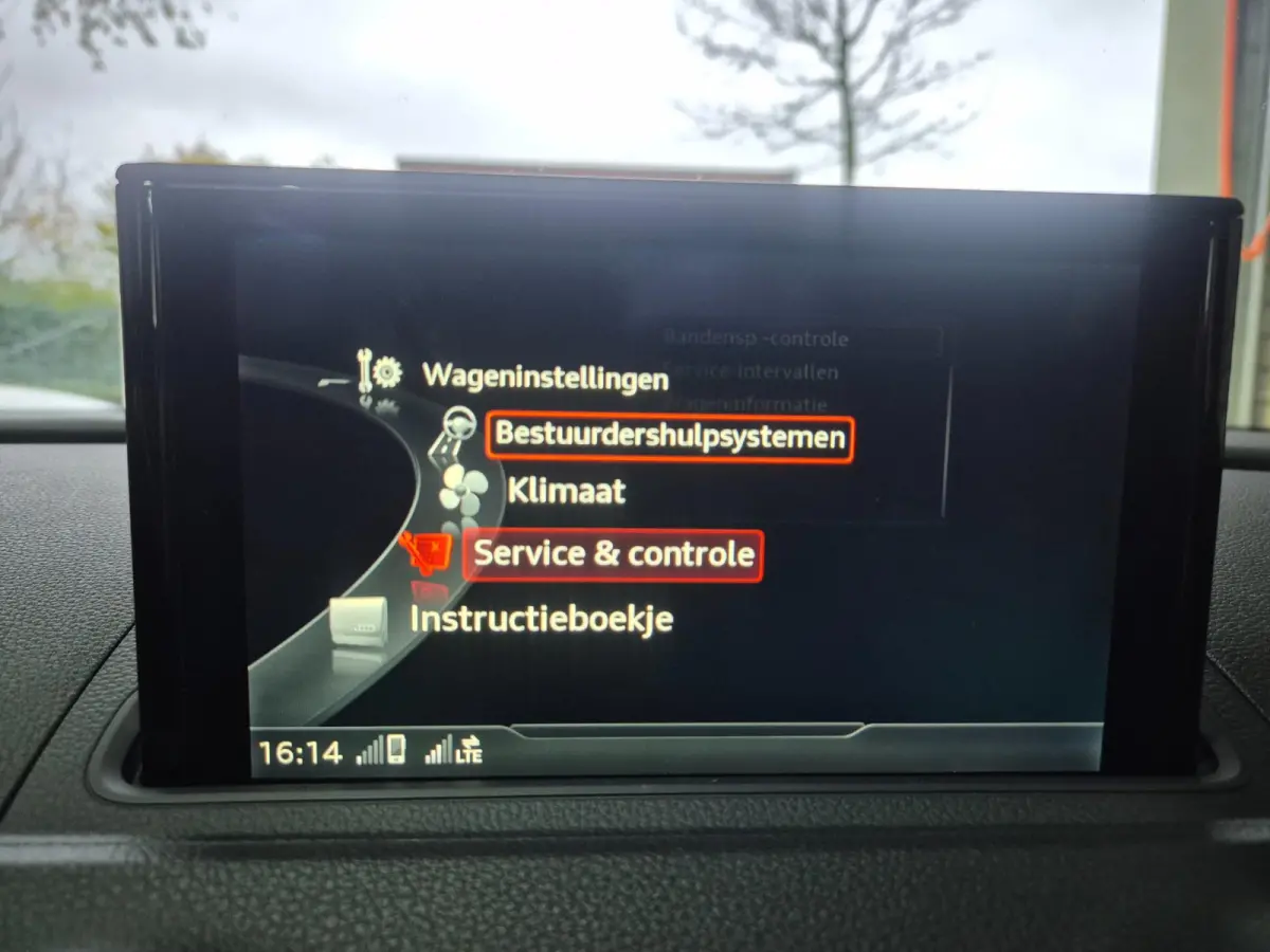 3x 1e eig. S Line Edition Massage Android CarPlay Apple Virtual dash Adaptieve Cruise Line Assist Navi NAP 1.5 TFSI Sport