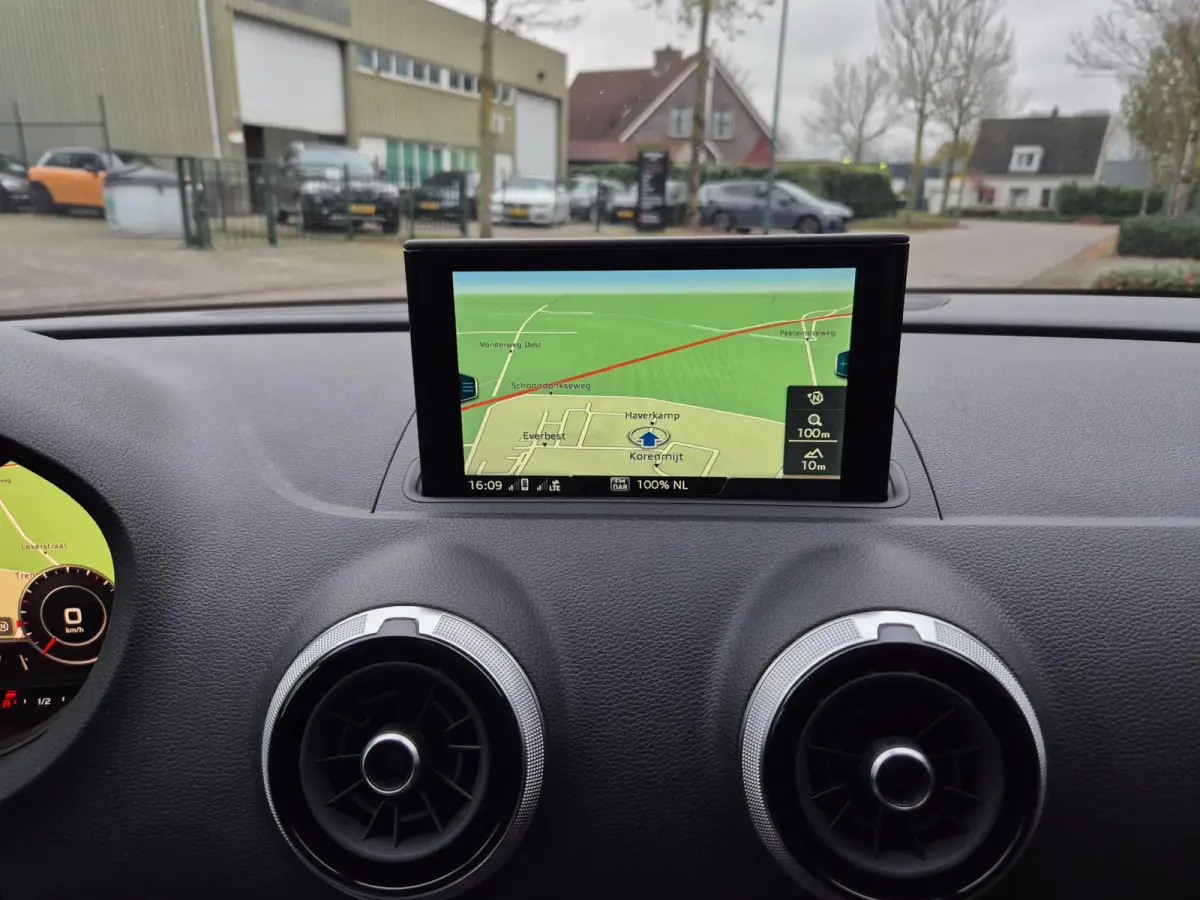 3x 1e eig. S Line Edition Massage Android CarPlay Apple Virtual dash Adaptieve Cruise Line Assist Navi NAP 1.5 TFSI Sport