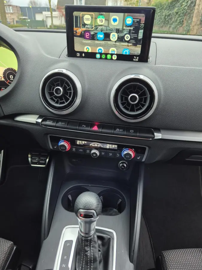 3x 1e eig. S Line Edition Massage Android CarPlay Apple Virtual dash Adaptieve Cruise Line Assist Navi NAP 1.5 TFSI Sport